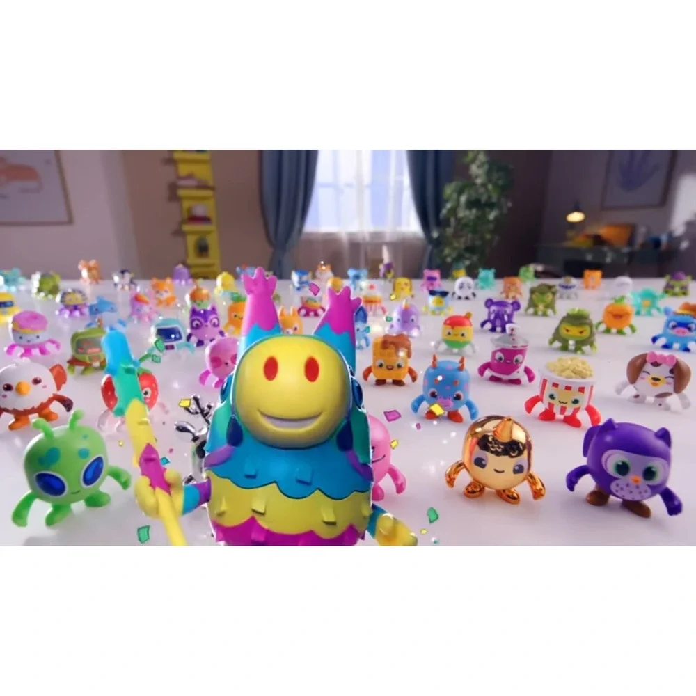 Pinata Smashlings Rainbow Pods ROBLOX Series 1 KIKI With‎ Unused Code NEW